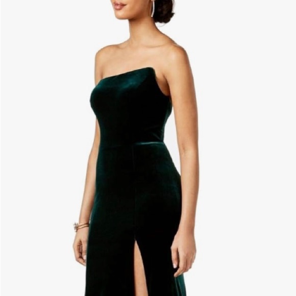 Betsy & Adam Strapless Velvet Gown - Macy's Size 10 - Picture 4 of 8